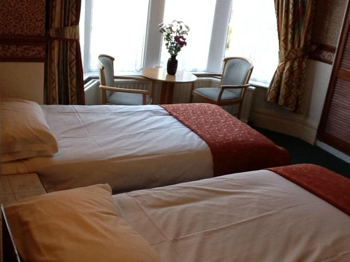 Penrhys Hotel คาร์ดิฟฟ์ ภายนอก รูปภาพ
